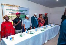 Members of the high table at the event (1st Right) Deputy Director overseeing the Office of the Director Social Development, FMHAPA Peter Audu , 2nd Right, SSA to the President on Humanitarian Affairs and Poverty Alleviation Hon. Delu Bulus Yakubu, Rep. Of the Permanent Secretary of the Ministry Odii Ndubuisi Barry, National Secretary Solidarity Empowerment Club Precious Jeje, Program Director Solidarity Empowerment Club and Woman leader, Karu Community