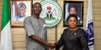 R-L: Head of the Civil Service of the Federation ((HCSF), Mrs Didi Esther Walson-Jack, OON, mni (R), in a handshake with the President of the Federal Public Service Games ( FEPSGA), Mr Aloku Amaebi when the latter and his excos met with the HCSF to brief her on preparations for the 2024 FEPSGA.