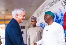 The Honourable Minister of Water Resources and Sanitation, Engr. Prof. Joseph Terlumun Utsev ( R) in a warm handshake with the World Bank Regional Director for West and Central Africa, Chakib Jenane (L). With them is the Honourable Minister of State for Water Resources and Sanitation Rt. Hon.Bello Muhammad Goronyo Esq. ( M) during the announcement of the approval of the SPIN project on Thursday, 3rd October in Abuja