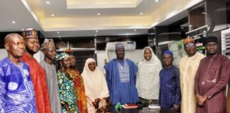 The Minister of State for Agriculture and Food Security, Sen.Dr Aliyu Sabi Abdullahi (C), School officials and Directors in the Ministry during the courtesy visit.