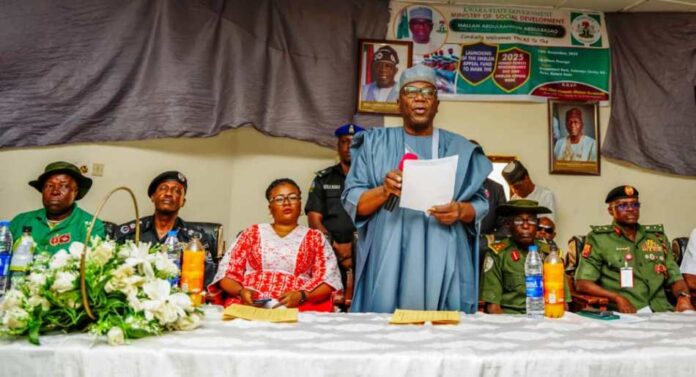 L-R: Corps Commandant Olusegun Omolale Ojo; Commissioner of Police CP Victor Olaiya; Commissioner for Social Development Hon. Olaitan Abosede Buraimoh; Kwara State Governor AbdulRahman AbdulRazaq; Chairman Nigeria Legion Kwara State Chapter Retd. Major Gen Abdulkadir Anigiobi; and Commander 22 Armoured Brigade, Brigadier General Oluwafemi Williams; during the launching of the Armed Forces Remembrance Day emblem for 2025, in Ilorin, on Tuesday.