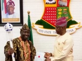 Makinde Presents Appointment Certificate And Staff Of Office To The New Alaafin