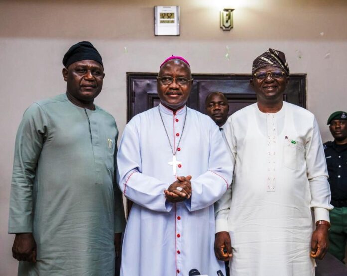 The Honourable Minister of Water Resources and Sanitation, Engr. Prof. Joseph Terlumun Utsev (R), accompanied by the Permanent Secretary, Mr. Richard Pheelangwah (L), paid a working visit to His Grace, Archbishop Dr. Ignatius Kaigama, the Archbishop of the Abuja Catholic Archdiocese (M), today in Abuja. The visit highlighted the role of religious institutions in advancing national development and public health through the promotion of the Open Defecation Free Nigeria Campaign.