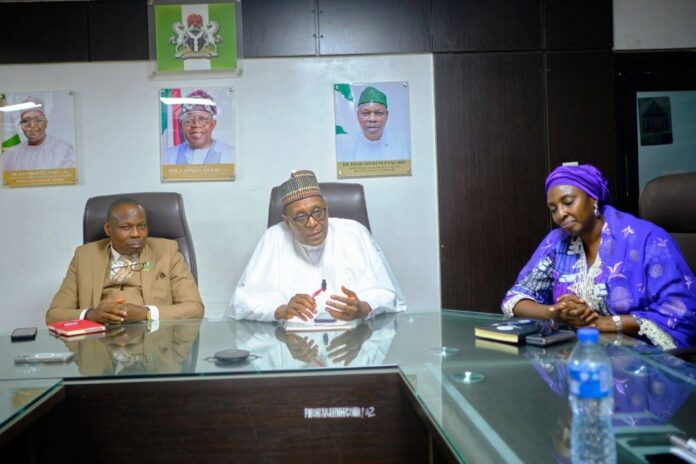 The Coordinating Minister of State for Health & Social Welfare Prof. Muhammad Ali Pate addressing the Leaders of Nigeria Medical Association, Medical & Dental Consultants Association, Johesu and Association of Nigerian Nurses & Midwives. Supporting the Coordinating Minister are Dr. Iziaq Adekunle Salako Honourable Minister of State and Permanent Secretary Daju Kachollom mni.