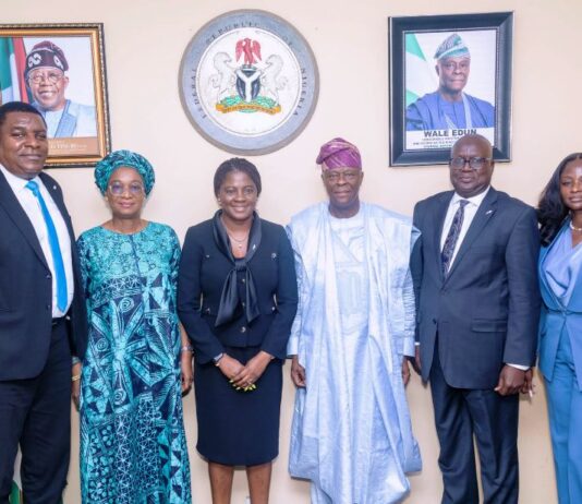 FROM LEFT TO RIGHT Eze Nwakanma - Head Agric and Non - Oil Export, Union Bank Kike Longe- S.A to the Minister Mrs Yetunde B. Oni - MD/CEO Union Bank Nigeria Wale Edun-Honourable Minister of Finance and Coordinating Minister of the Economy Mannir Ringim - Executive Director North & Public Sector Funmi Ajagbe - Group Head Public Sector Lagos & South