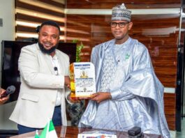 Goronyo Receives the Thomas Sankara African Leadership Prize