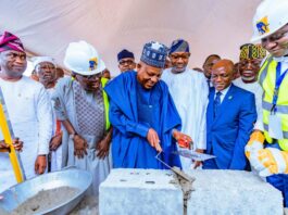 Vice President Kashim Shettima (middle); Lagos State Governor Babajide Sanwo-Olu (2nd from left); Deputy Governor of Lagos State, Obafemi Hamzat (far left); Chairman of First Bank of Nigeria Holdings, Femi Otedola (3rd from right); Managing Director/Chief Executive Officer (MD/CEO) of First Bank, Olusegun Alebiosu (2nd from right); and Ondo State Governor Lucky Aiyedatiwa (far right) during the groundbreaking and official foundation-laying ceremony of First Bank of Nigeria’s (FBN) new 40-story headquarters in Eko Atlantic City, Lagos, on Wednesday, 05/03/2025.