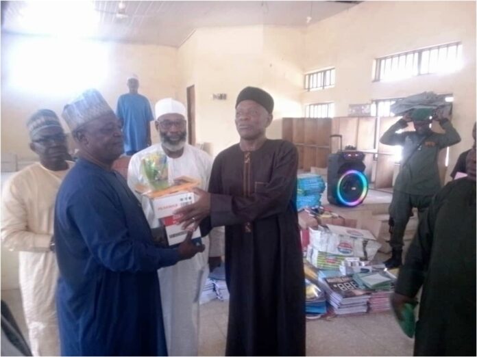 State Govt distributes instructional materials to over 400 schools