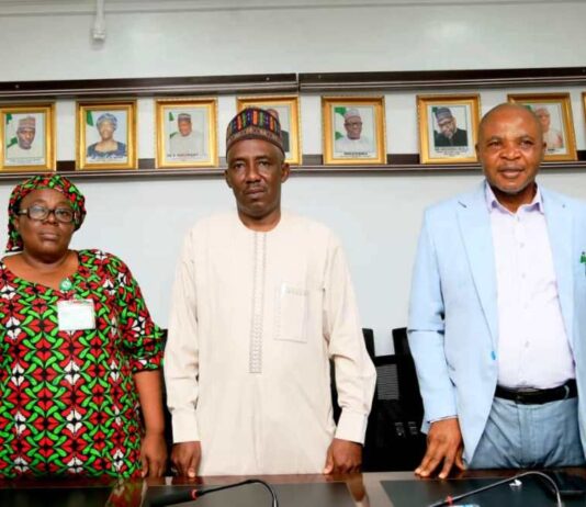 The Perm. Sec. FMITI, represented by Dir. Reform Co-ordination Dept FMITI, Mr Naziru Abbas Mohammed (middle) , the Director Service Innovation Dept. Office of the Head of Service, Mrs Felicia Ugoji (left) and the Deputy Director, Service Innovation Dept. Office of the Head of Service, Mr Henry Nwaedo (right) during the Inauguration of FMITI arm of the Ministerial Committee on Service Innovation.