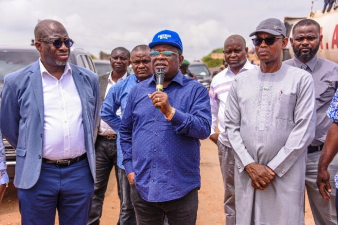 Abuja–Kaduna And Suleja– Minna Dual Carriageways From L-R: The Chieftain of PDP, Otunba Segun Sowunmi, the Honourable Minister of works, Engr. Sen. David Umahi and the Honourable Minister of works for State, Bello M. Goronyo Esq. inspecting the level of work done on Abuja-Kaduna- Kano road at Zuba on 28th June 2025.