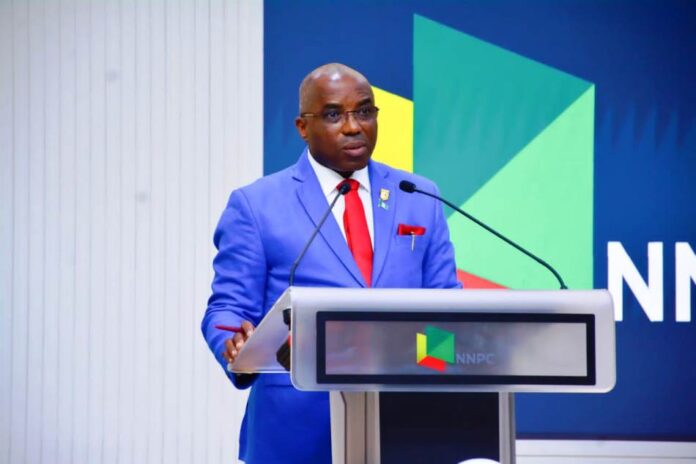 Dr. Emeka Vitalis Obi The Permanent Secretary, Ministry of Petroleum Resources, Dr. Emeka Vitalis Obi mni delivering his keynote address at the send forth ceremony in Abuja.