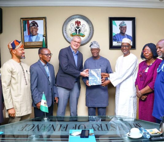 from Left to right 1. Uwakwe Rowland- Assistant Director (URD) 2. Mark Chieshe- S.A media to the Minister of Housing 3. Paul Okunlola- UN Habitat Country Manager 4. Dr. Mathias Spaliviero- West Africa Head, UN -Habitat 5. Wale Edun- Honourable Minister of Finance and Coordinating Minister of The Economy 6. Arc. Ahmed M.Dangiwa - Minister of Housing and Urban Develelopment 7. Adejobi Margaret- Director (URD) FMHUD 8. Okafor Christian- Senior Tech Advisor.