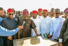 His Excellency, President Bola Ahmed Tinubu, GCFR unveils the Plaque to Commission the Completed 30-kilometres of the Lagos-Calabar Coastal Highway, Phase 1, Section II (Ahmadu Bello Way-Eleko Village) in Lagos.