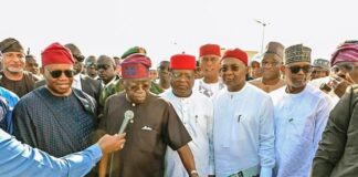 His Excellency, President Bola Ahmed Tinubu, GCFR unveils the Plaque to Commission the Completed 30-kilometres of the Lagos-Calabar Coastal Highway, Phase 1, Section II (Ahmadu Bello Way-Eleko Village) in Lagos.