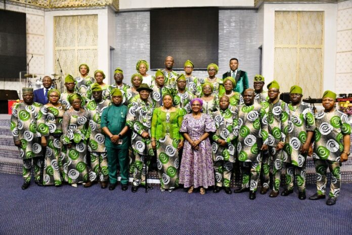 Walson-Jack Leads Civil Servants in Thanksgiving The Head of the Civil Service of the Federation, Mrs Didi Esther Walson-Jack, OON, mni, in a group photograph with her husband, Hon. Nimi Walson-Jack, Senior Pastor, Family Worship Centre, Mrs Sarah Omakwu and Federal Permanent Secretaries, during the thanksgiving service in Abuja.