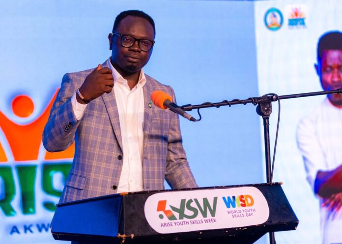 Comrade Ayodele Olawande The Honourable Minister, Federal Ministry of Youth Development, Comrade Ayodele Olawande, delivering his keynote address at the opening of ARISE Youth Skills Week 2025 in Uyo, Akwa Ibom State.