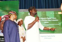 R-L: The Honourable Minister of Youth Development, Comrade Ayodele Olawande, alongside the Permanent Secretary, Olubunmi Olusanya, proudly unveiling the official website of the Data Management and Youth Development Portal. The unveiling marks a significant milestone in digital transformation and transparency within the Federal Ministry of Youth Development, empowering Nigerian youth with accessible information, innovation, and inclusion.