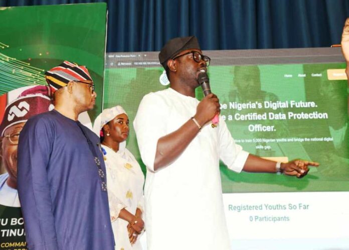 R-L: The Honourable Minister of Youth Development, Comrade Ayodele Olawande, alongside the Permanent Secretary, Olubunmi Olusanya, proudly unveiling the official website of the Data Management and Youth Development Portal. The unveiling marks a significant milestone in digital transformation and transparency within the Federal Ministry of Youth Development, empowering Nigerian youth with accessible information, innovation, and inclusion.