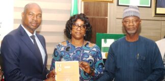 FG Presents FCOP To Air Tanzania Company Limited