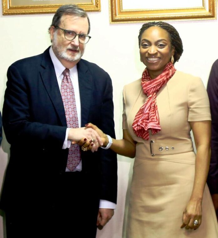 The Hon. Min. of Trade & Investment, FMITI, Dr. Jumoke Oduwole in a handshake with the outgoing US ambassador to Nigeria , Amb. Richard M. Mills jr. during his visit to the Ministry on Monday 04/08/25 in Abuja.