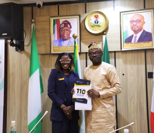 R-L: The Minister of Interior, Dr. Olubunmi Tunji-Ojo and the President of JCI, Oluwatoyin Atanda during the Courtesy visit at the Ministry.