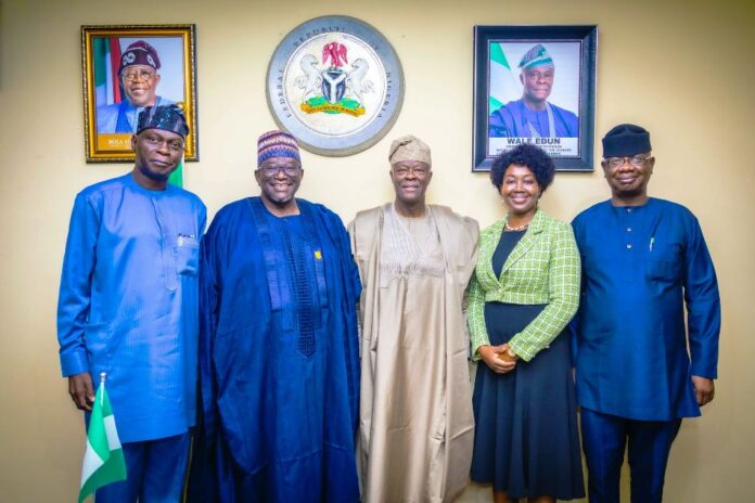Edun, NACCIMA Boss FROM LEFT TO RIGHT 1. Prince Dapo Adelegan: Chair, Strategic NACCIMA 2. Jani Ibrahim : National President, NACCIMA 3. Wale Edun: Honourable Minister of Finance and Coordinating Minister of the Economy 4. Mo Olumide Obidiran: DDG, NASSI 5. Mr Sola Obadimu :DG NACCIMA