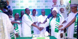 Cutting of the Cake 🍰 by the RETIREES led by Dr. Noah Andrew (Left) and Mrs. Zainab Bolarinwa Edun; ably supported by Prof. Muhammad Ali Pate; Dr. Iziaq Salako and Permanent Secretary Daju Kachollom mni; Dr. Salaudeen Jimoh mni; and other Retirees.