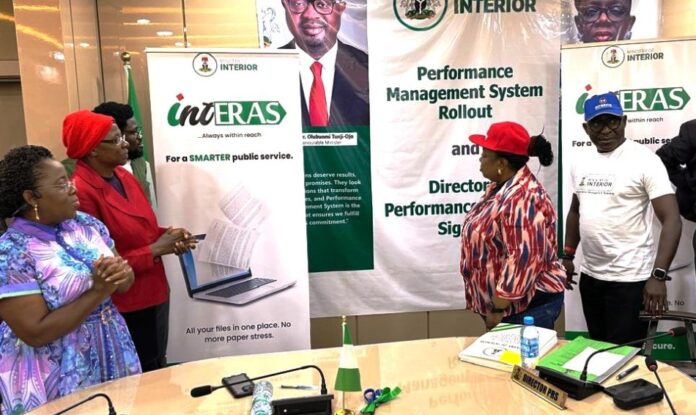 Unveiling the name for ECMS at the Ministry of Interior.