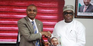 Director-General MCO, Engr. Obadiah Simon Nkom graciously receives a commemorative magazine gift from Ag. Zonal Director EFCC, Asst. Commander Micheal Wetkas during a courtesy visit on Wednesday 3rd September 2025 held at EFCC Zonal Command Office Wuse 2 Abuja.