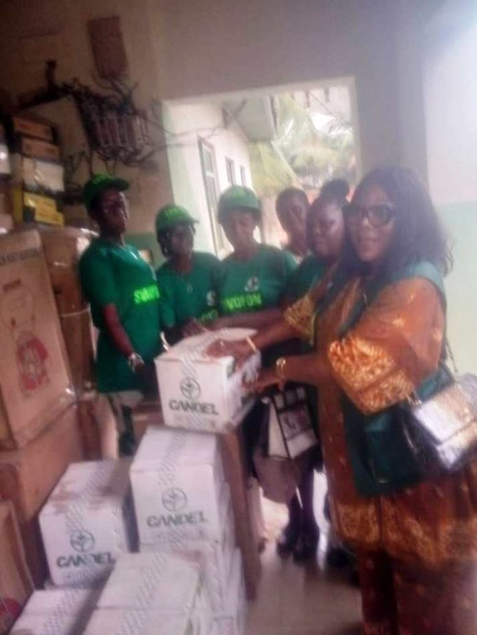 Dr. Perpetual Iyare Dr. Perpetual Iyare, Representative of the HM. FMAFS Presenting the Items to One of the Cooperative Groups.