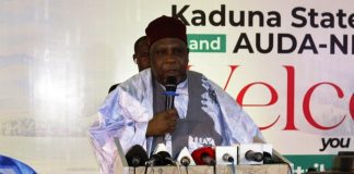 Hon. Jabiru Salisu Àbdullahi speaking at the event.