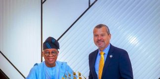 Minister of Marine and Blue Economy, Mr. Adegboyega Oyetola, CON, presenting a souvenir to the Secretary-General of the International Maritime Organization (IMO), Mr. Arsenio Domínguez, during the IMO Secretary-General’s visit to Nigeria, on Thursday.