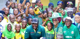 The Minister of State for Agriculture and Food Security, Sen Dr Aliyu Sabi Abdullahi, during the visit to the 1st UBE Primary School at Pasali Kuje as part of activities earmarked for 2025 World Food Day.