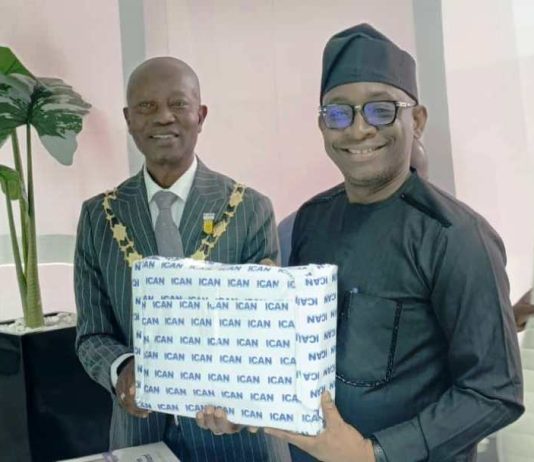 Right: Director-General, Bureau of Public Procurement (BPP) Dr. Adebowale A. Adedokun, FCIPS, CMILT, ACFE, being Presented with a souvenir by the President/Chairman of Council, Institute of Chartered Accoutant of Nigerian (ICAN), Mall. Haruna Nma Yahaya, mni, Ph.D, during the ICAN visit to BPP in Abuja