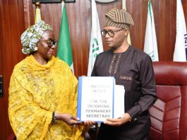 L-R: Dr. Maryam Keshinro, the new Permanent Secretary, Federal Ministry of Youth Development and the outgone Permanent Secretary, Mr Olubunmi Olusanya during the formal handing over in Abuja.