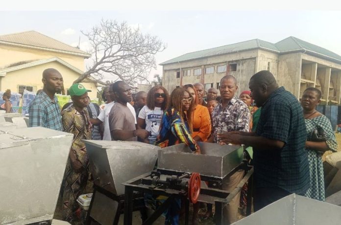 FGNIFAD-VCDP Distributes N310m Agro-processing Equipment To Youths, Women In Anambra