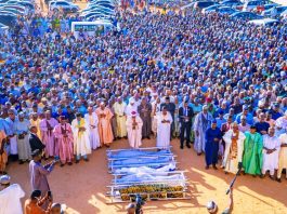 Governor Inuwa Yahaya Attends Funeral Prayers for Journalists Lost in Auto-Crash, Visits Survivors at FTH Gombe