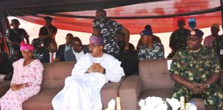 Kwara Gov, COAS, top security chiefs celebrate yuletide with troops in Kwara
