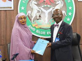 Earlier today, outgoing Permanent Secretary Olufemi Oloruntola (r) formally transferred leadership of the Federal Ministry of Marine and Blue Economy to Mrs. Fatima Sugra Mahmood (l) at the Ministry's conference room.