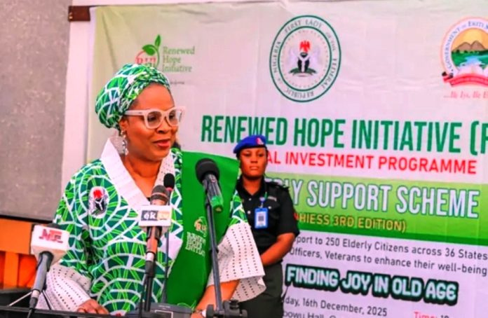 Oluremi Tinubu Empowers Elderly Persons Renewed Hope Initiative Oluremi Tinubu Empowers 250 Elderly Persons In Ekiti With ₦200,000 Each