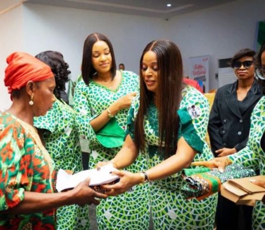 Remi Tinubu Empowers 250 Elderly In Anambra