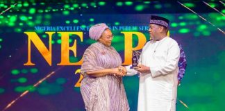 Honourable Ministér of Women Affairs, Hajiya Imaan Suleiman Ibrahim being conferred Award at the 3rd edition of the Nigeria Excellence Award in Public Service (NEAPS) held on Sunday, December 7, 2025 at the State House Conference Hall, Abuja.