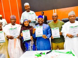 Hon. Minister of Education, Dr Maruf Olatunji Alausa (M) along with Hon Minister of State for Educationn; Prof. Suwaiba Sa'id Ahmed and others unveiling agreements between the Federal Government of Nigeria and the Academic Staff Union of the Universities on Wednesday 14th January, 2026