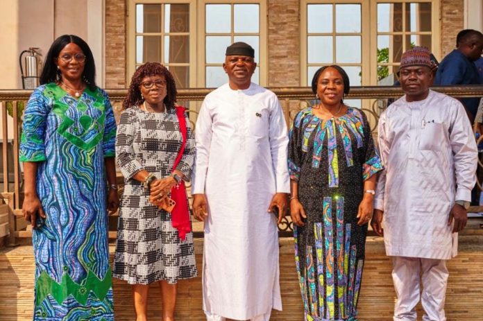 The Honourable Minister of Water Resources and Sanitation, Engr. Prof. Joseph Terlumun Utsev, FNSE (middle), accompanied by the Permanent Secretary, Dr. Emanso Umobong (second left); the Director of Irrigation and Drainage, Engr. Oyeronke Oluniyi (second right); the Director of Information and Public Relations, Mrs. Funmi Imuetinyan (left); were received today by the National Coordinator of SPIN, Engr. Ipinlaye Olaiya (right), during an inspection visit to the SPIN Office in Apo, Abuja.