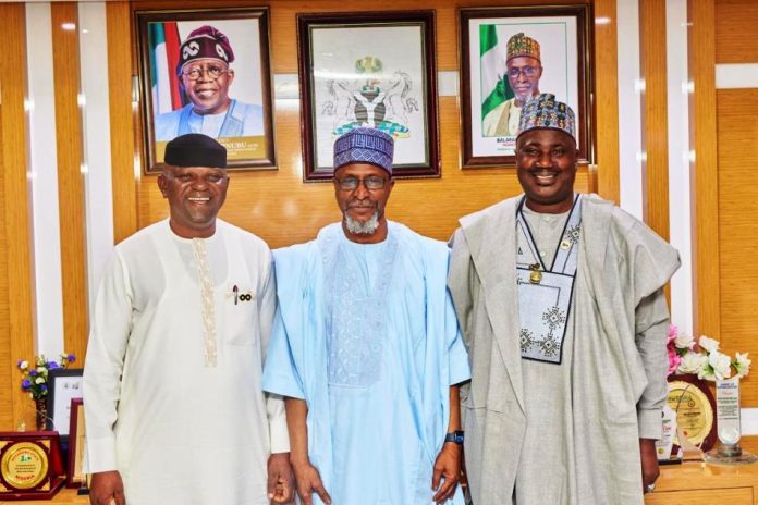 FG Moves to Secure ACReSAL Legacy The Hon. Minister of Minister of Water Resources and Sanitation, Professor Joseph Utsev (left), The Chairman of the ACReSAL Federal Steering Committee and Minister of Environment, Mallam Balarabe Abbas Lawal (Middle) Minister of State for Agriculture and Food Security, Senator Aliyu Sabi Abdullahi (right) during the meeting at the Federal Ministry of Environment Headquarters, Abuja