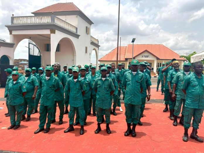 Oba Ladoja Olubadan Initiates 'Community Guards' Security Challenge: Oba Ladoja Olubadan Initiates 'Community Guards' To Boost Security In Ibadan, Protect Businesses