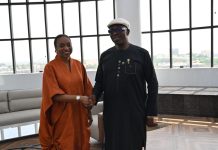L-R: Hon. Minister of Industry, Trade and Investment, Dr. Jumoke Oduwole in a handshake with Hon. Enefe Ekene, Chairman, Investment Monitoring Committee and Federal Commissioner, Anambra State