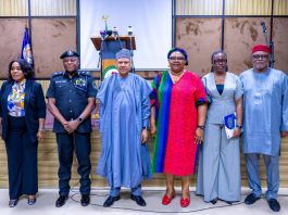 (L–R) Representative of the Director-General of DSS, Director of Protocol, M. O. Chukwuka, fsi; Representative of the Inspector-General of Police and Force Public Relations Officer, DCP Anthony Okon Placid, mni, mnipr; the Honourable Minister of Information and National Orientation, Mohammed Idris, fnipr; the Permanent Secretary, Federal Ministry of Information and National Orientation, Dr. Binyerem Chigbonwu Ukaire; Representative of the Head of UNESCO Office, Abuja, and Head of the Communication and Information Sector, Ms. Yachat Nuhu; and Executive Secretary/Chief Executive Officer, Nigerian Press Council, Dr. Dili Ezughah, during a press conference in commemoration of World Press Freedom Day 2026, held on May 4, 2026, in Abuja. Photo: Khalid Ahmed/FMINO.
