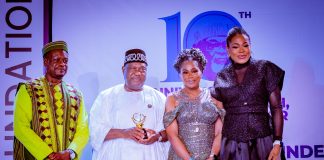 (2nd left) The representative of Mr. President and Secretary to the Government of the Federation, Sen. George Akume CON displaying the plague of the Presidential Award presented to President Tinubu by the Tunji Braithwaite Foundation in Abuja.