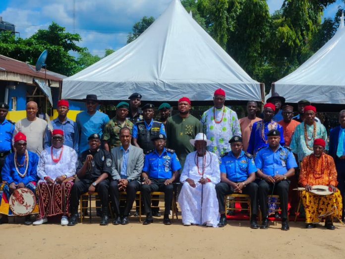 CP. Yemi Oyeniyi psc acipm mnips With Representatives of the Host Community And SEEPCO During The Peace Meeting